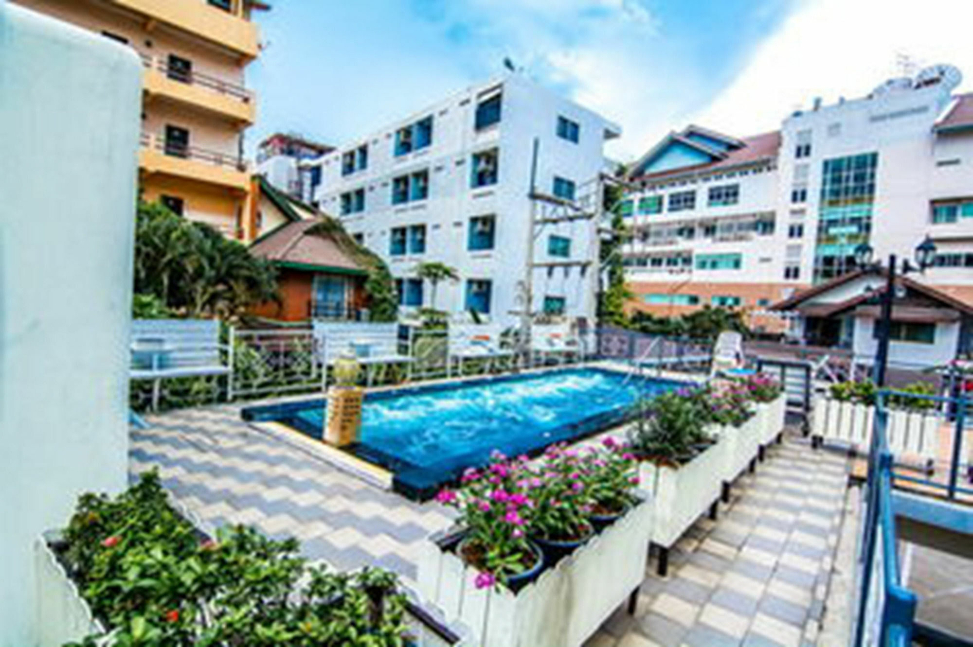 Sutus Court 2 Hotel Pattaja Kültér fotó